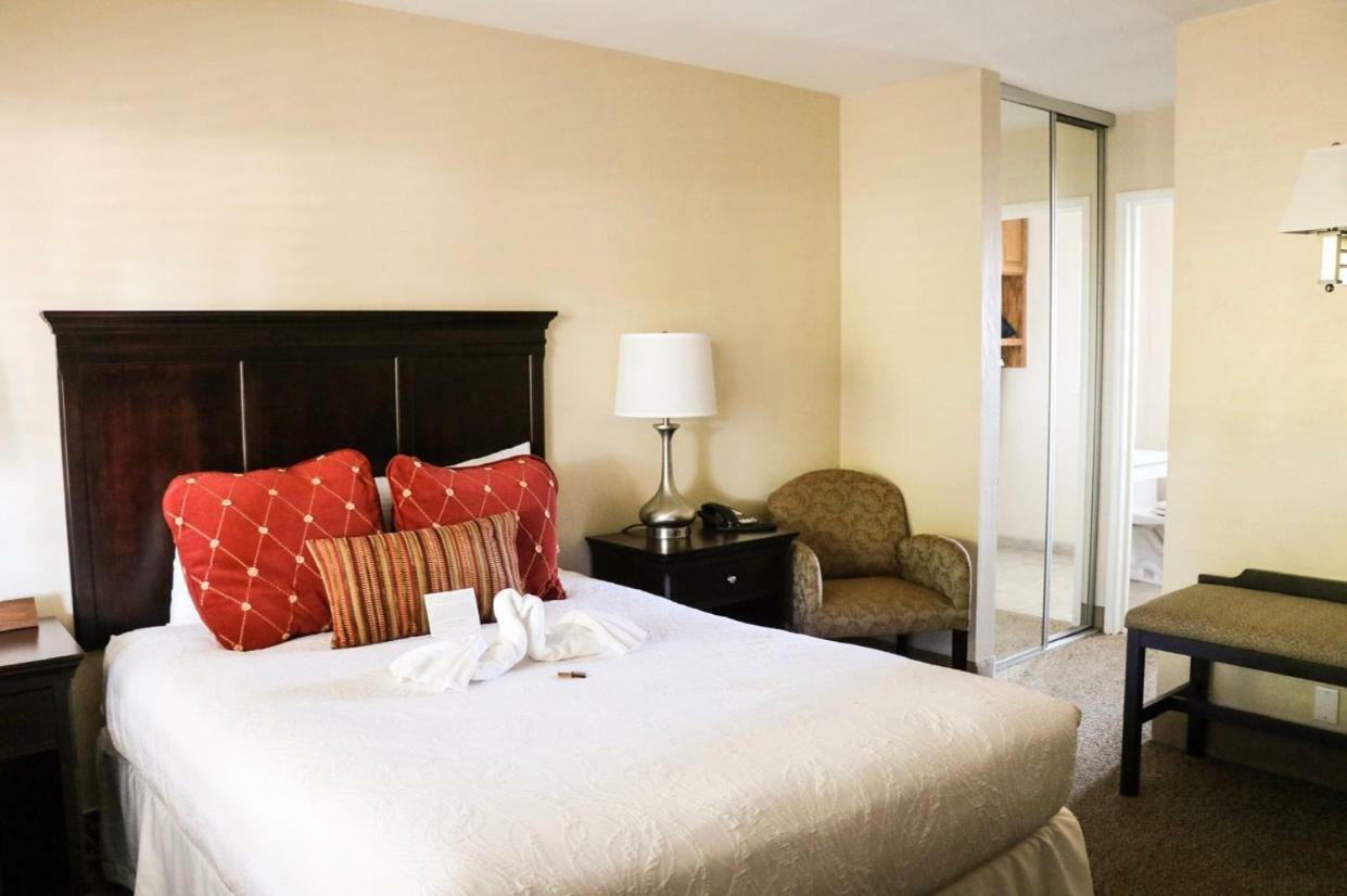 Country Inn Motel Palo Alto Dış mekan fotoğraf